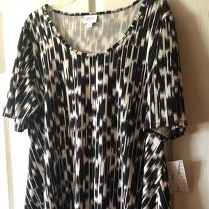 LuLaRoe Perfect T